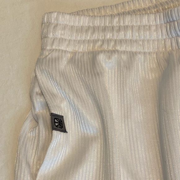 Men’s Under Armour shorts - Picture 4 of 11